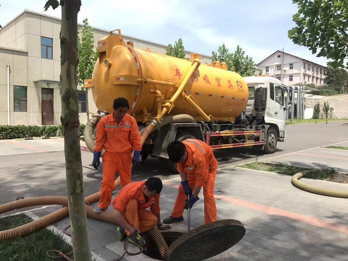 临澧化粪池清理与5-8吨吸粪车施工效率分析